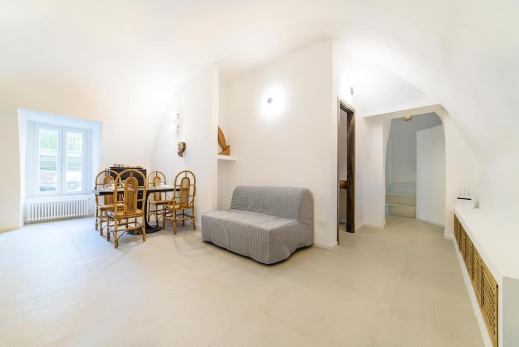 Chiaia Wi-fi & Netflix Naples