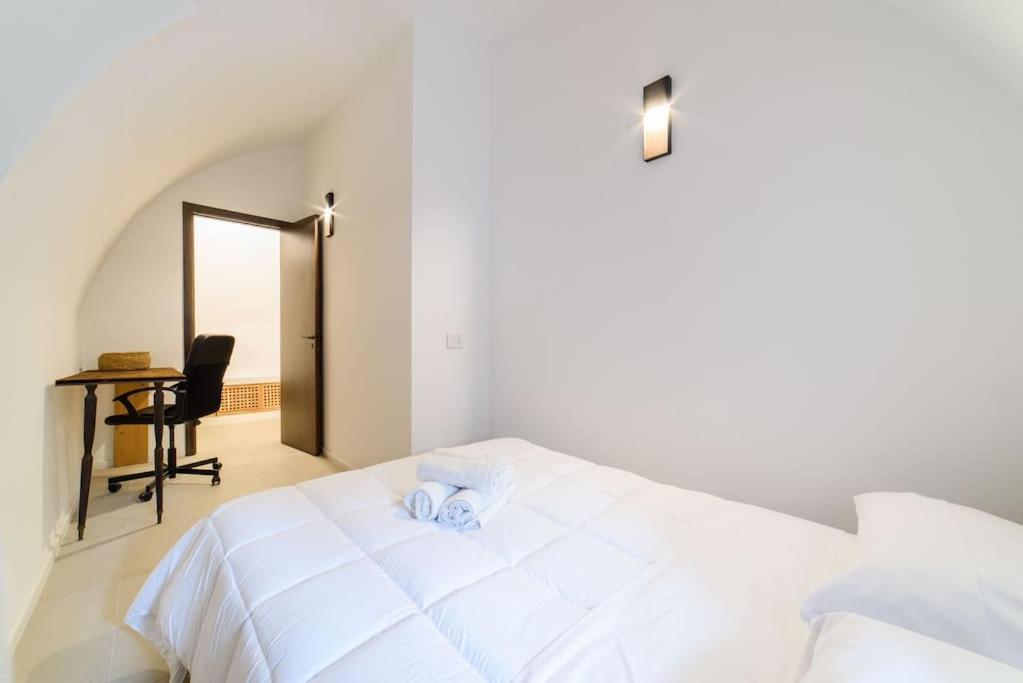 Chiaia Wi-fi & Netflix Naples